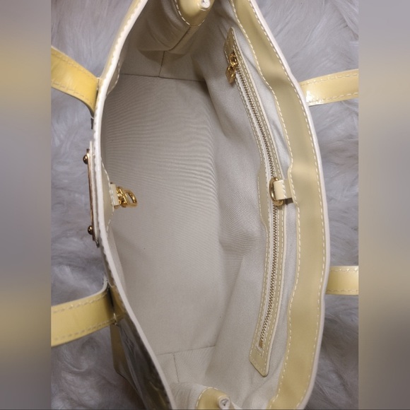 LOUIS VUITTON AUTHENTIC MONOGRAM VERNIS WILSHIRE PM STYLE M91452 IN BLANC CORAIL - Picture 7 of 15